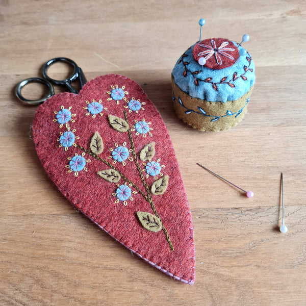 Broderisett | Saksetui og nålepute