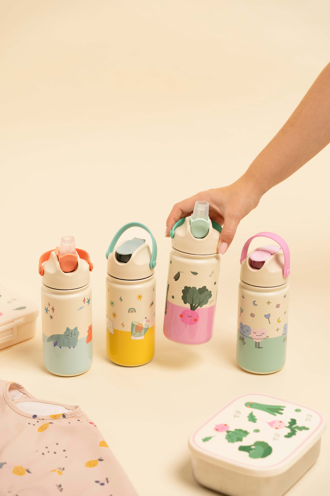 The Cotton Cloud | Drikkeflaske i Rustfritt Stål m/Lokk av PP (Silikonsugerør) - 420 ml | Dancing Hearts