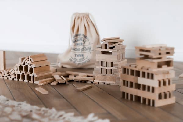 Wooden Story | Arkitekturklosser i tre – 100 stk