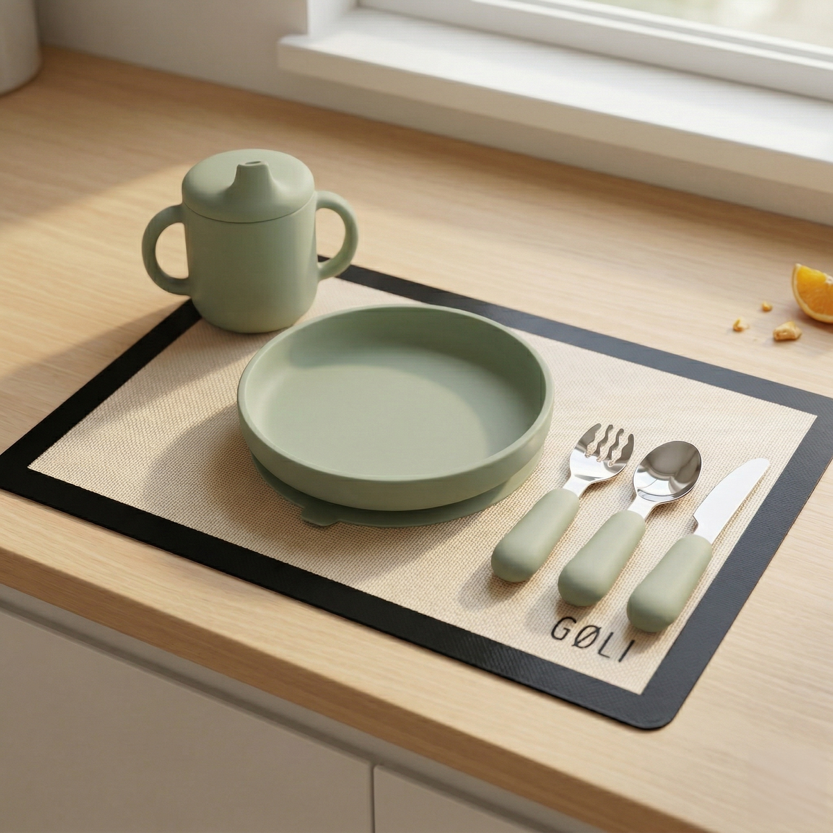 piips | Bestikksett i Rustfritt Stål og Silikon, for Baby og Barn, 3 deler | Salviegrønn