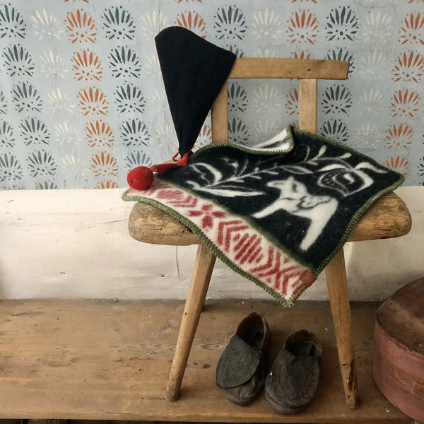 Klippan x Kerstin Landström | Sitteunderlag i ull, Dalarna | 43x43