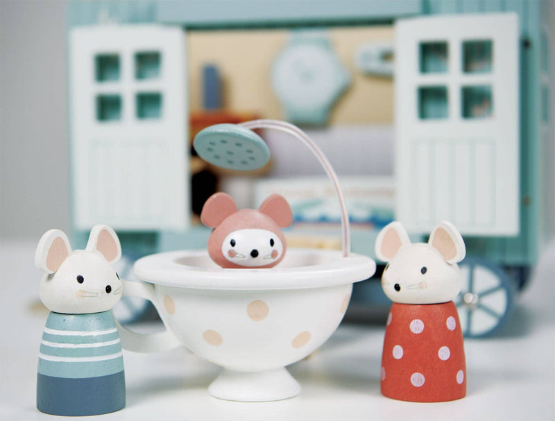 Tender Leaf | De Hemmelige Engers Gjeterhytte, "Merrywood Tales Secret Meadow Shepherds Hut" - 99%* Plastfri