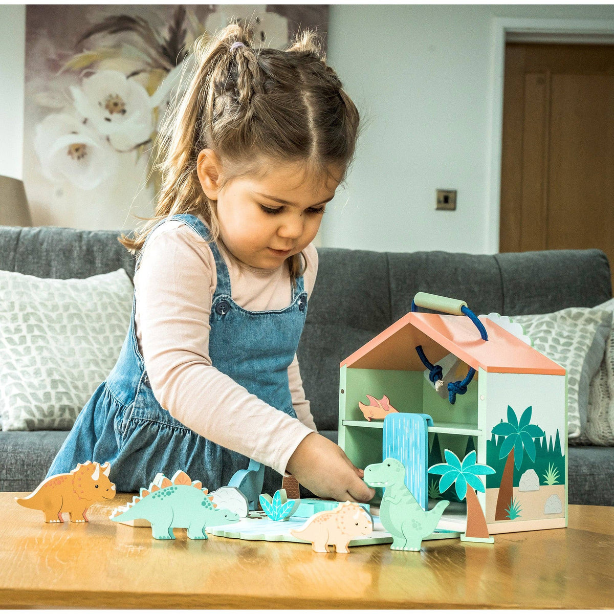 Orange Tree Toys |  Trehus Lekesett | Dinousar