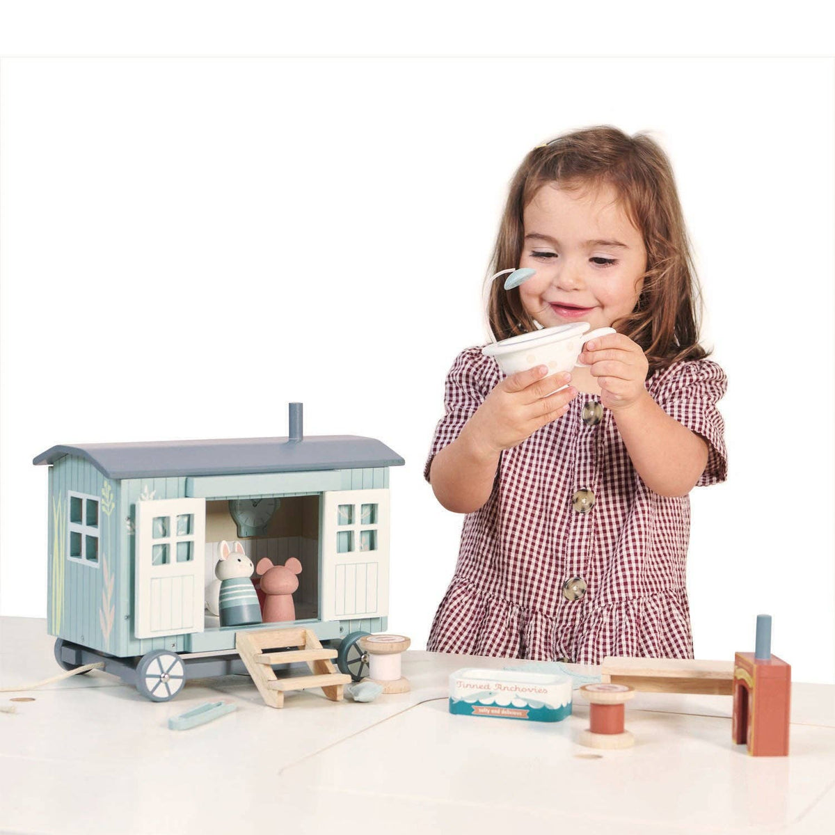 Tender Leaf | De Hemmelige Engers Gjeterhytte, "Merrywood Tales Secret Meadow Shepherds Hut" - 99%* Plastfri