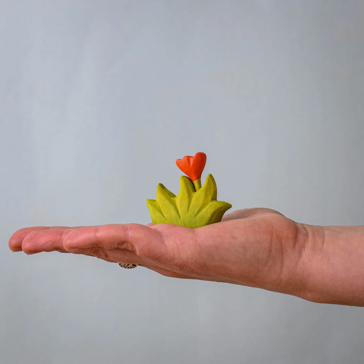 BumbuToys | Gress med oransj blomst - liten