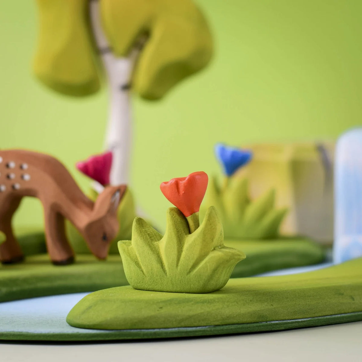 BumbuToys | Gress med oransj blomst - liten