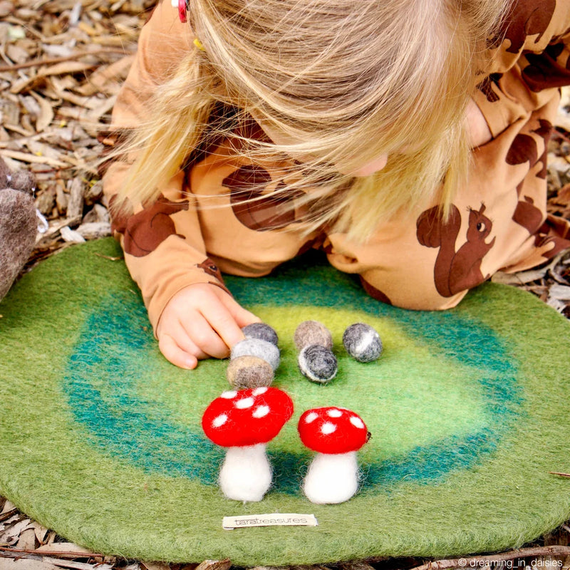 Tara Treasures | Lekematte i tovet ull – sopplandskap